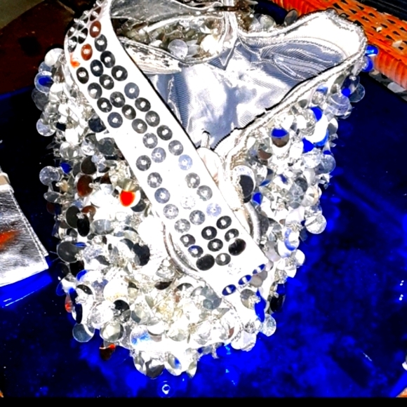 Gyspy Hobo Medium Tote - Picture 1 of 4